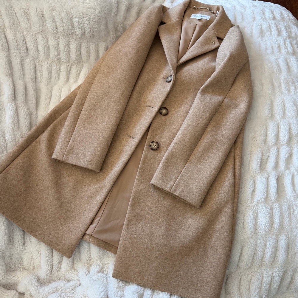 ****sold****Calvin Klein Trench Coat Beige Size Large Walker Coat